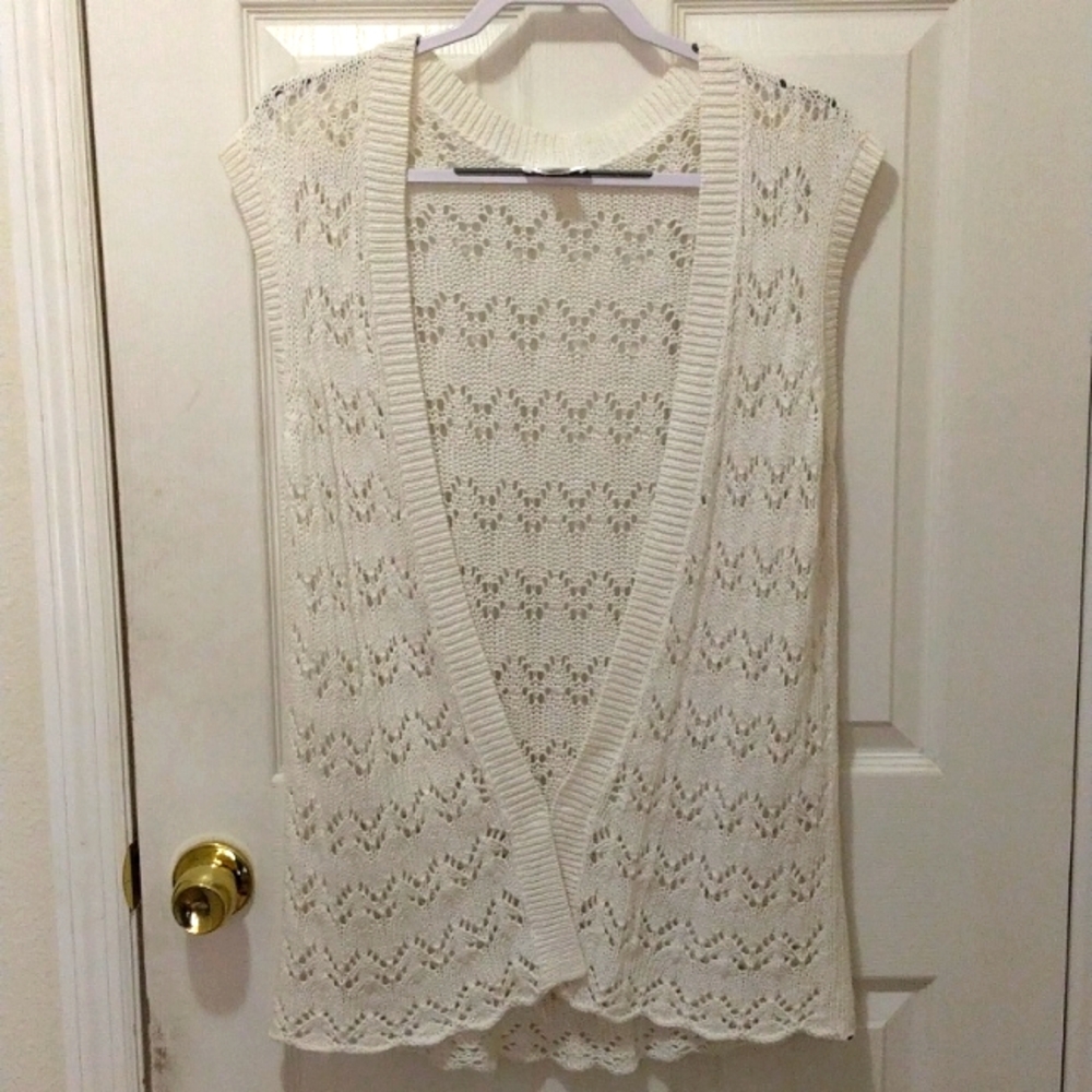 Loft white sweater vest ladies size large